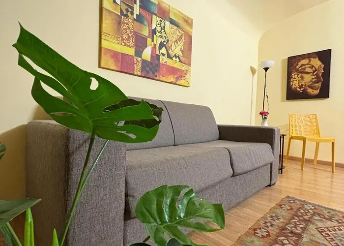 Casa Amarilla